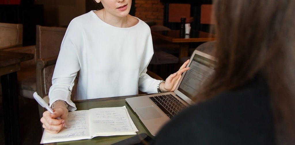 Apprendre à dompter les assistants IA en entreprise